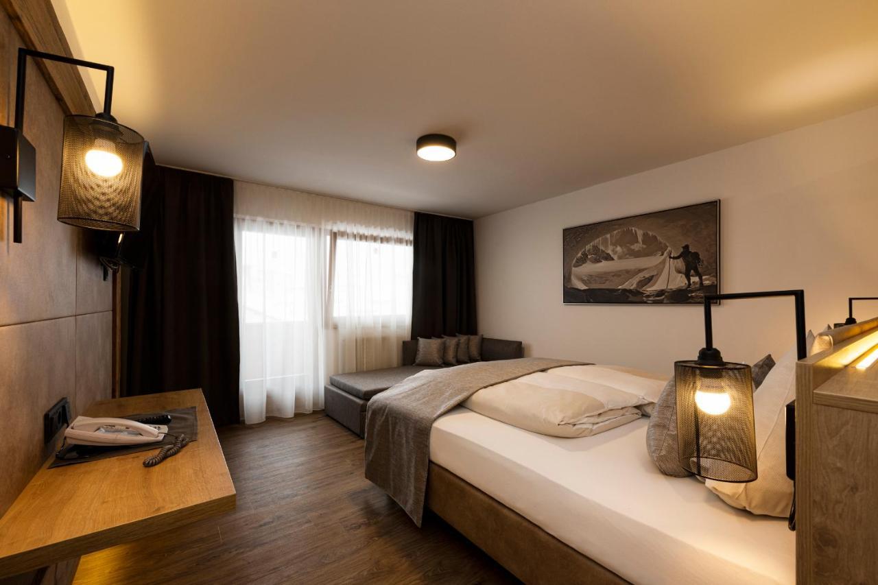 Hotel Brugger Fulpmes Exterior foto
