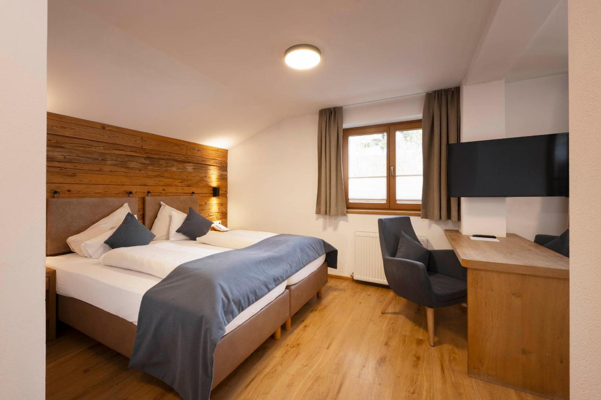 Hotel Brugger Fulpmes Exterior foto